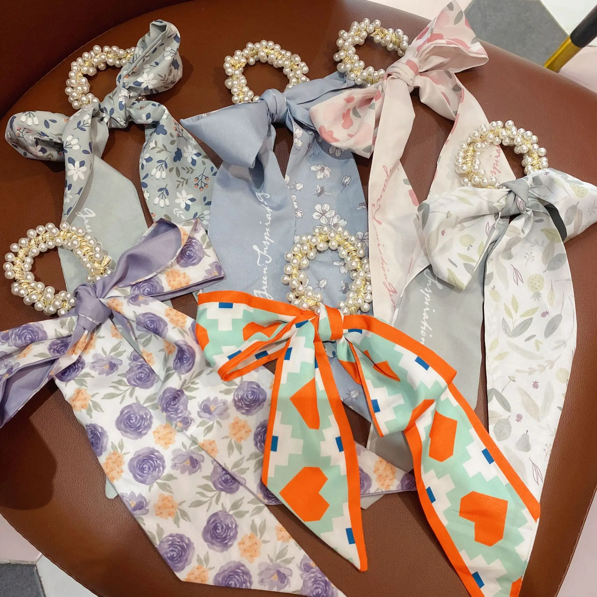 

Ladies Floral Silk Bow Pearl Hair Ties Long Ribbon Scarf Elastic Hair Rubber Bands for Women Girls Scrunchies Hair Accessories