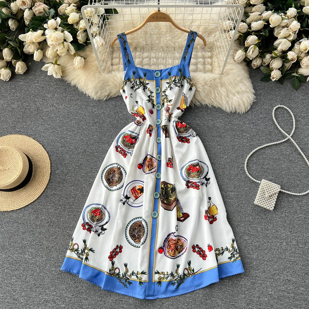 

Праздничное индивидуальное однобортное платье трапециевидной формы с принтом, завышенной талией и лямкой на шее