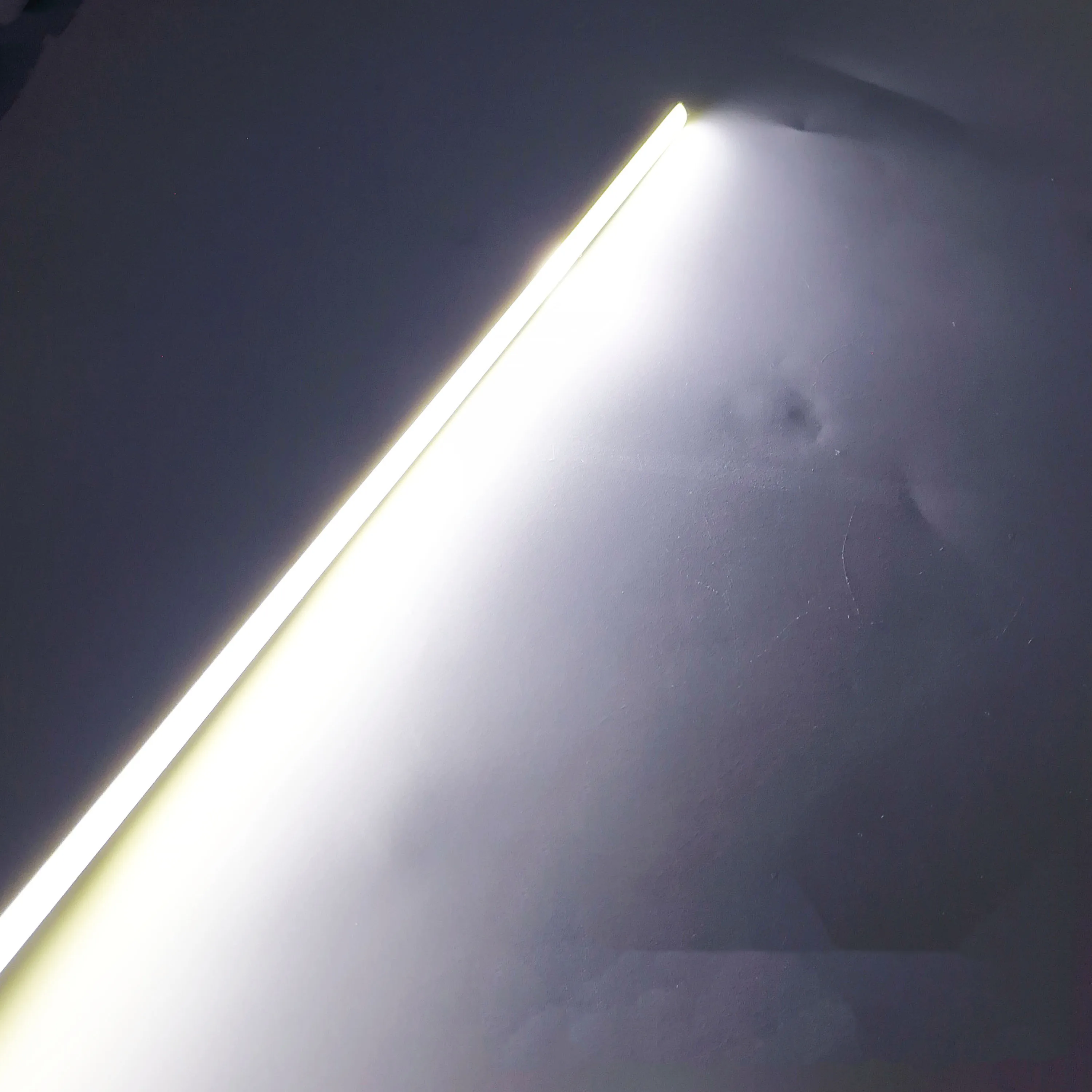 

Светодиодный чип RC6468 6W холодный белый