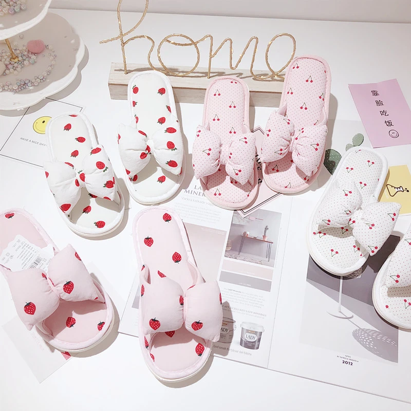 

Симпатичные тапочки, симпатичная домашняя обувь с принтом фруктов, клубники, вишни, бантом, Женская нескользящая Мягкая подошва с открытым ...