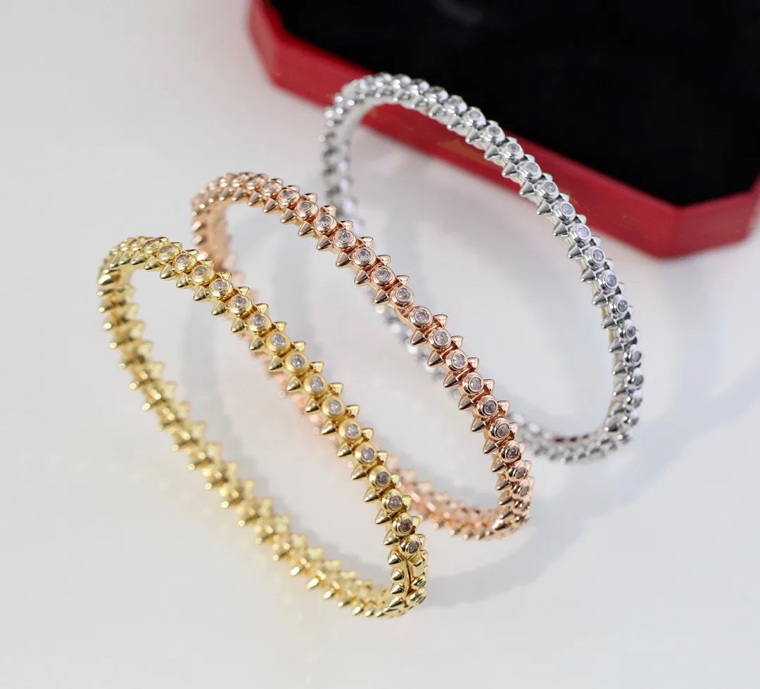 

New 2022 Famous Brand Hot European Luxury Bangle Jewelry For Women Marking Rivets Rose Gold Bangle Fashion Party Platinum