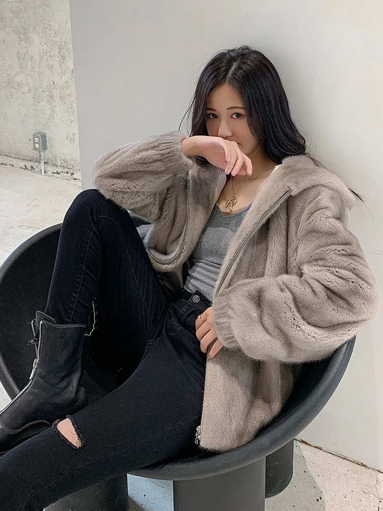 Marten Overcoats Women's Short Mink Whole Mink Hooded Imported Small Female Mink Fur Coat