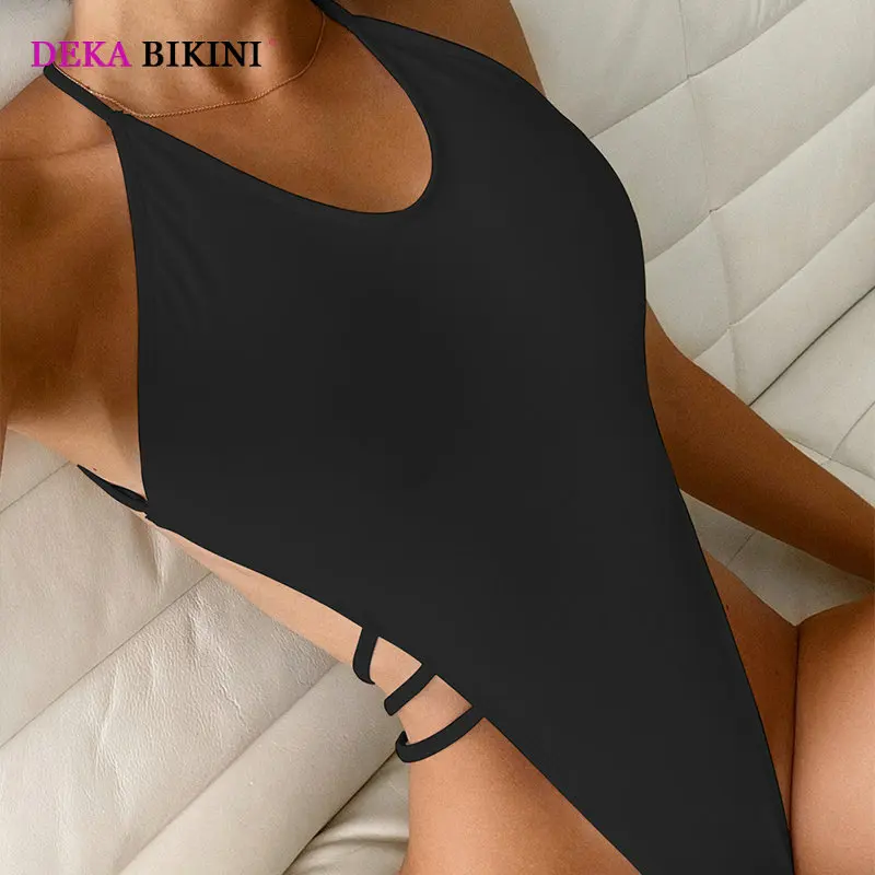 Женский слитный купальник с V-образным вырезом и открытой спиной