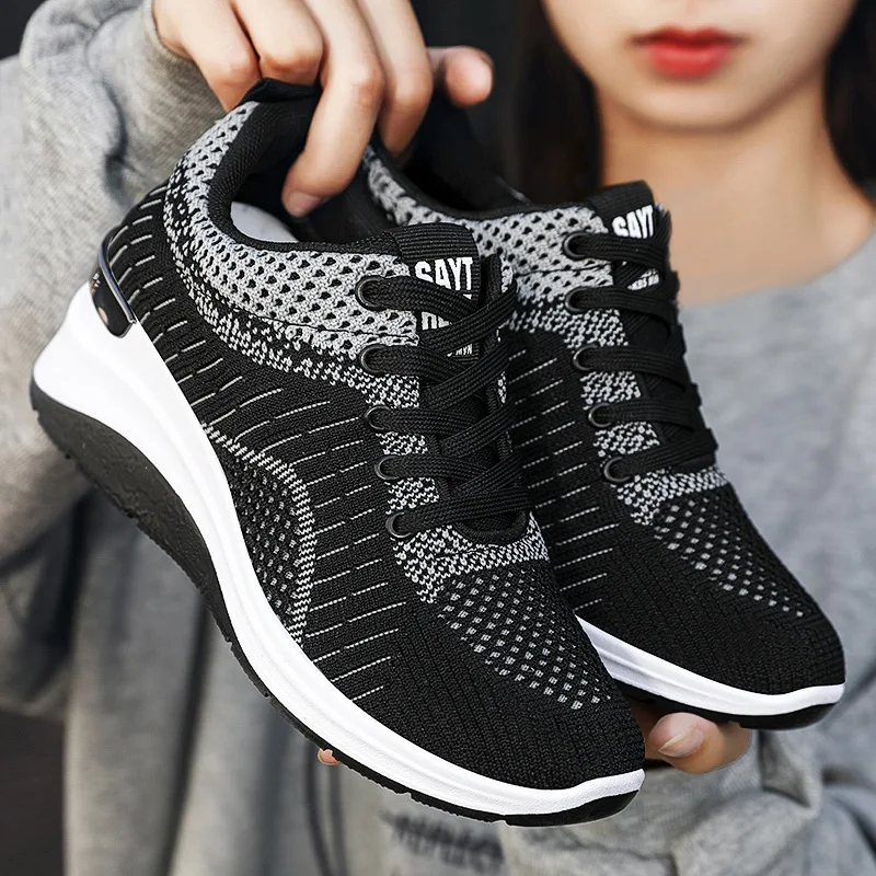 2022 New Mesh Breathable Shoes for Woman Fashion Sneakers Thick-soled Lightweight Lace-up Casual Platform Sneakers Female