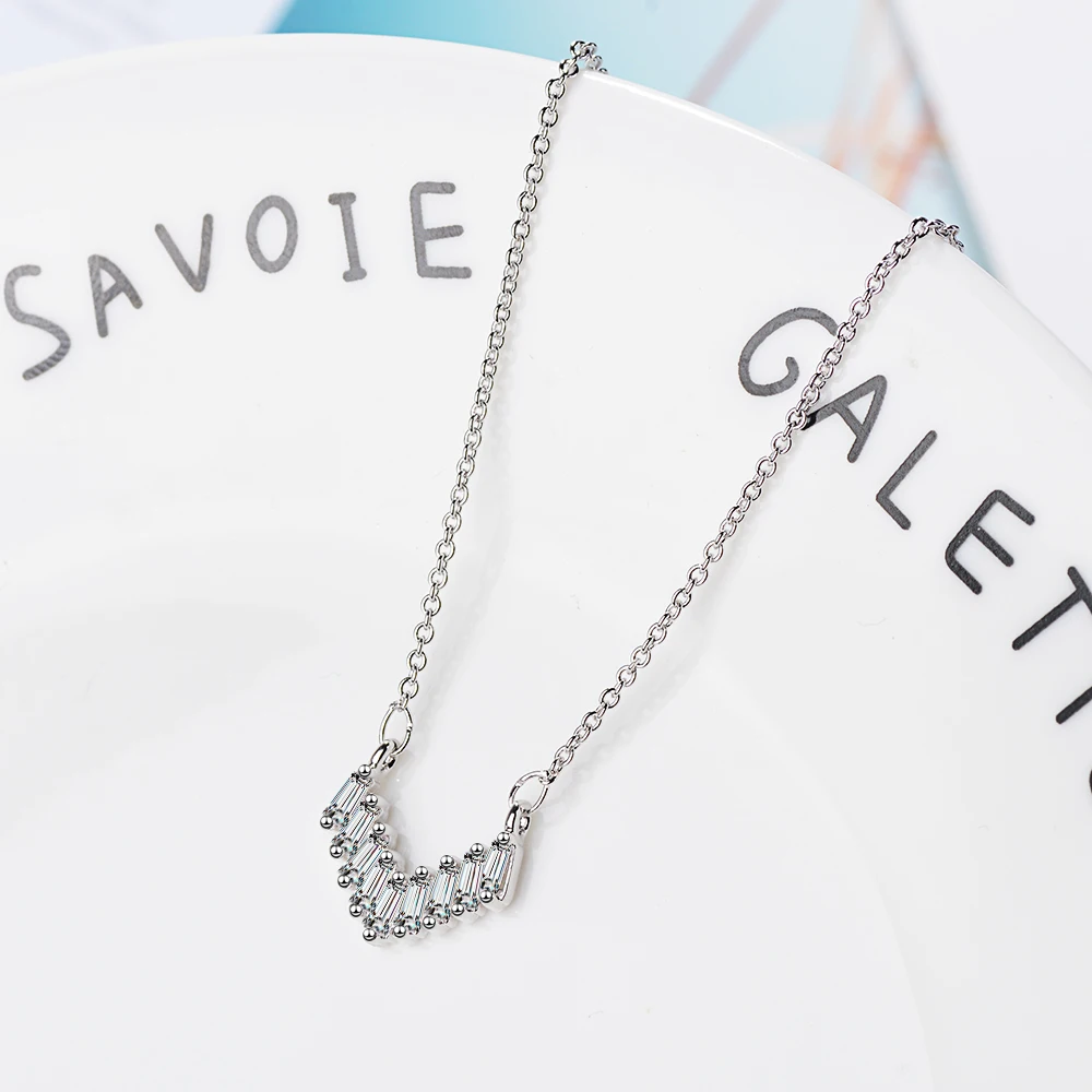 Кулон с V-образным цирконием серебро 925 пробы 2023