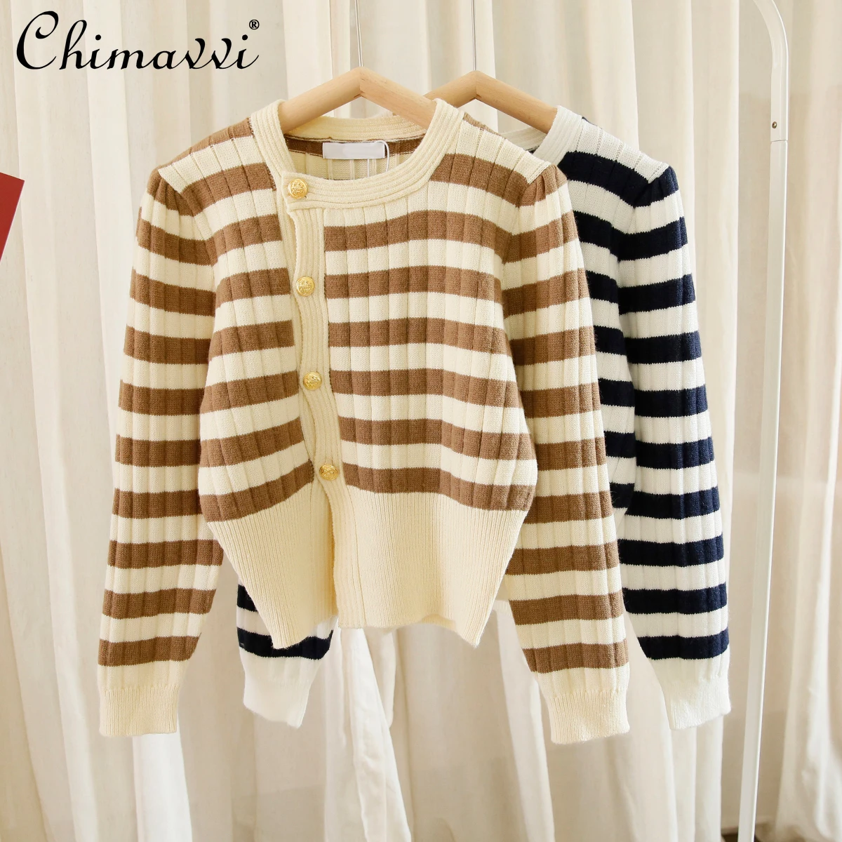 

Women's Striped Sweater Coat Autumn Winter New Loose Outer Wear Short Knitted Cardigan Lady Fashion Single Breasted Jacket