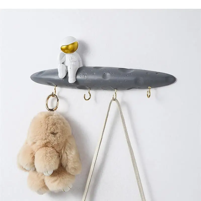 

Wrought Iron Resin Astronaut Hook Creative Decorative Hooks 4-hook Wall Hook Key Hooks Wall-mounted Storage Rack Shelf Hanger
