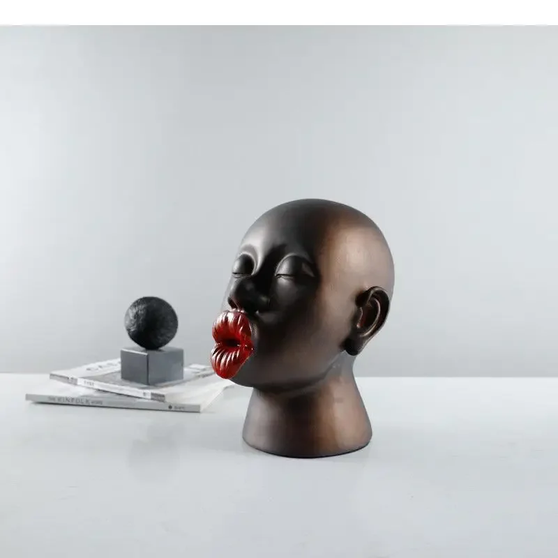 Статуя персонажей губок