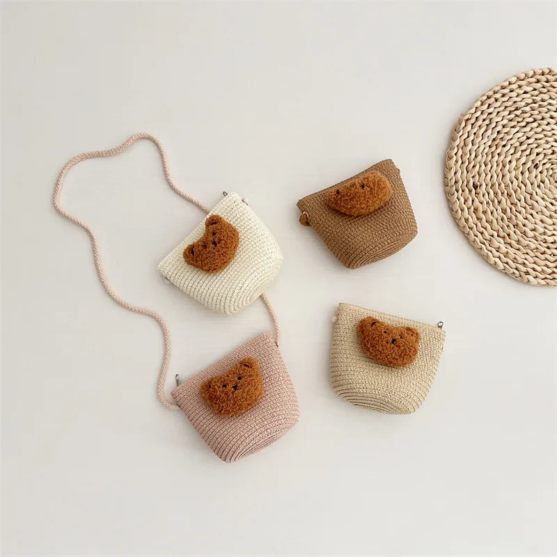 

Сумка на плечо детская соломенная, милый миниатюрный саквояж ручной работы с монетницей и мультяшным медведем для младенцев, сумочка кросс-...