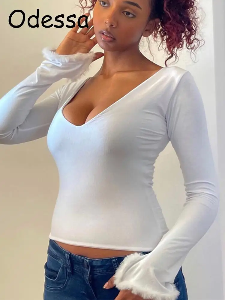

Odessa Feather Tassel Casual Long Sleeve T-Shirt Women Autumn Winter V Neck Solid Skinny Shirt 2022 Ladies Sexy Cropped Tops Y2K
