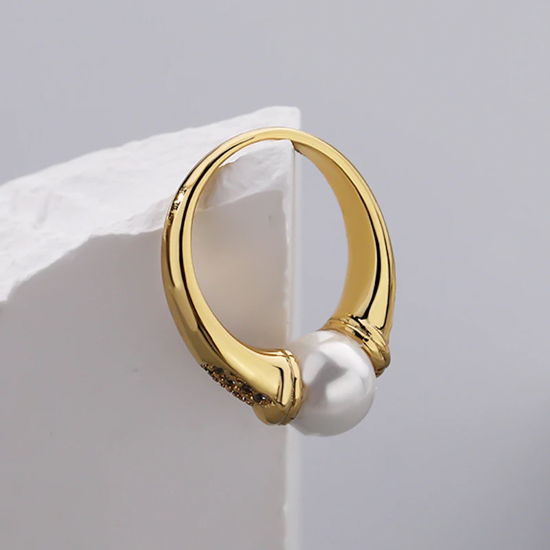 Новинка 2024 кольцо с жемчугом в стиле ретро для женщин и девушек золотистого цвета