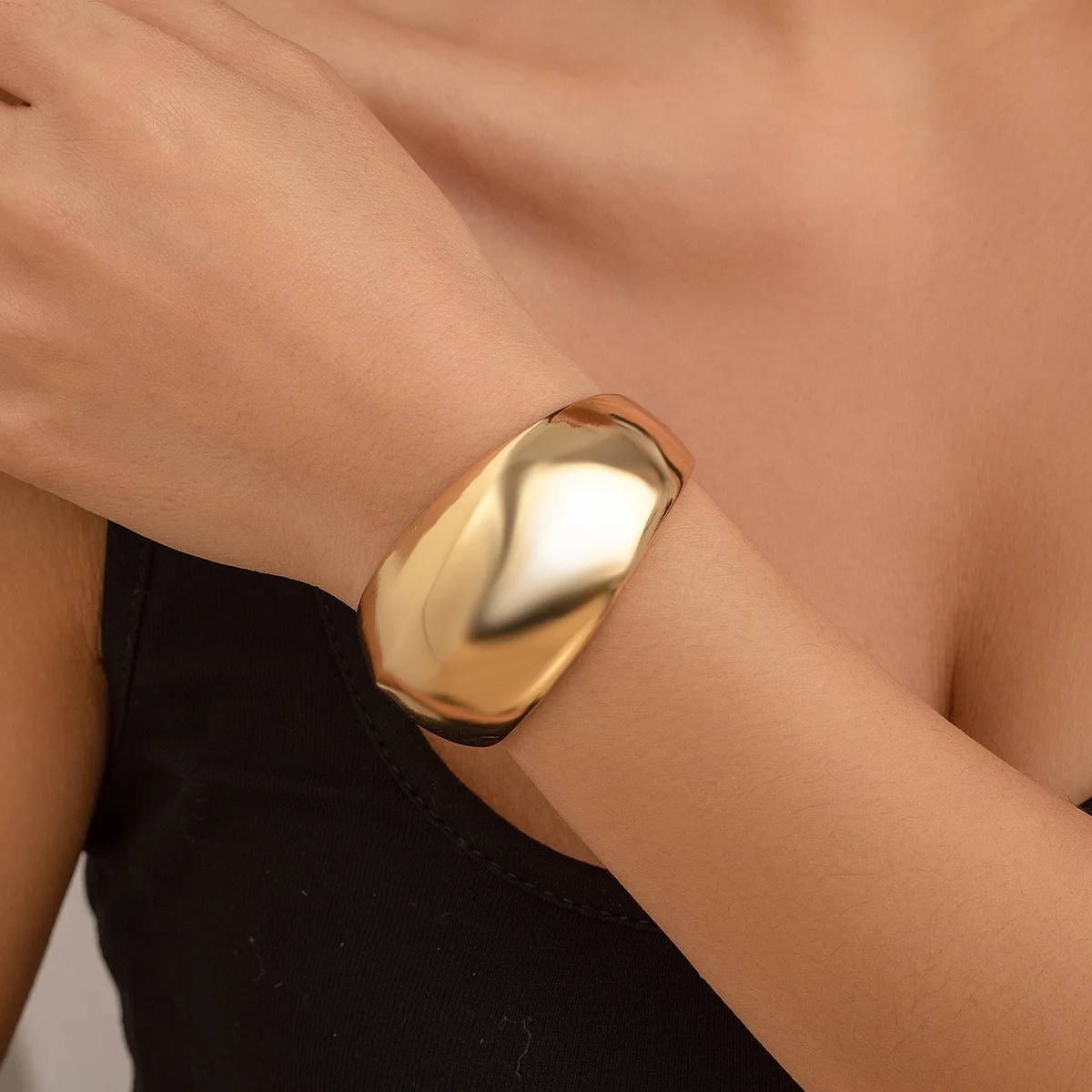 Крупные широкие браслеты KMVEXO из тяжелого металла для женщин Открытый браслет в