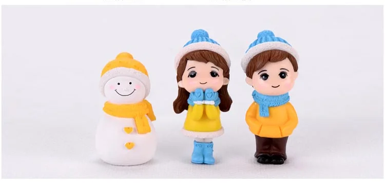 

3 штуки, фигурки снеговиков из ПВХ