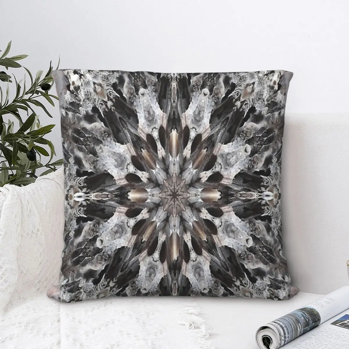 

Декоративный Чехол-Подушка с рисунком мандалы