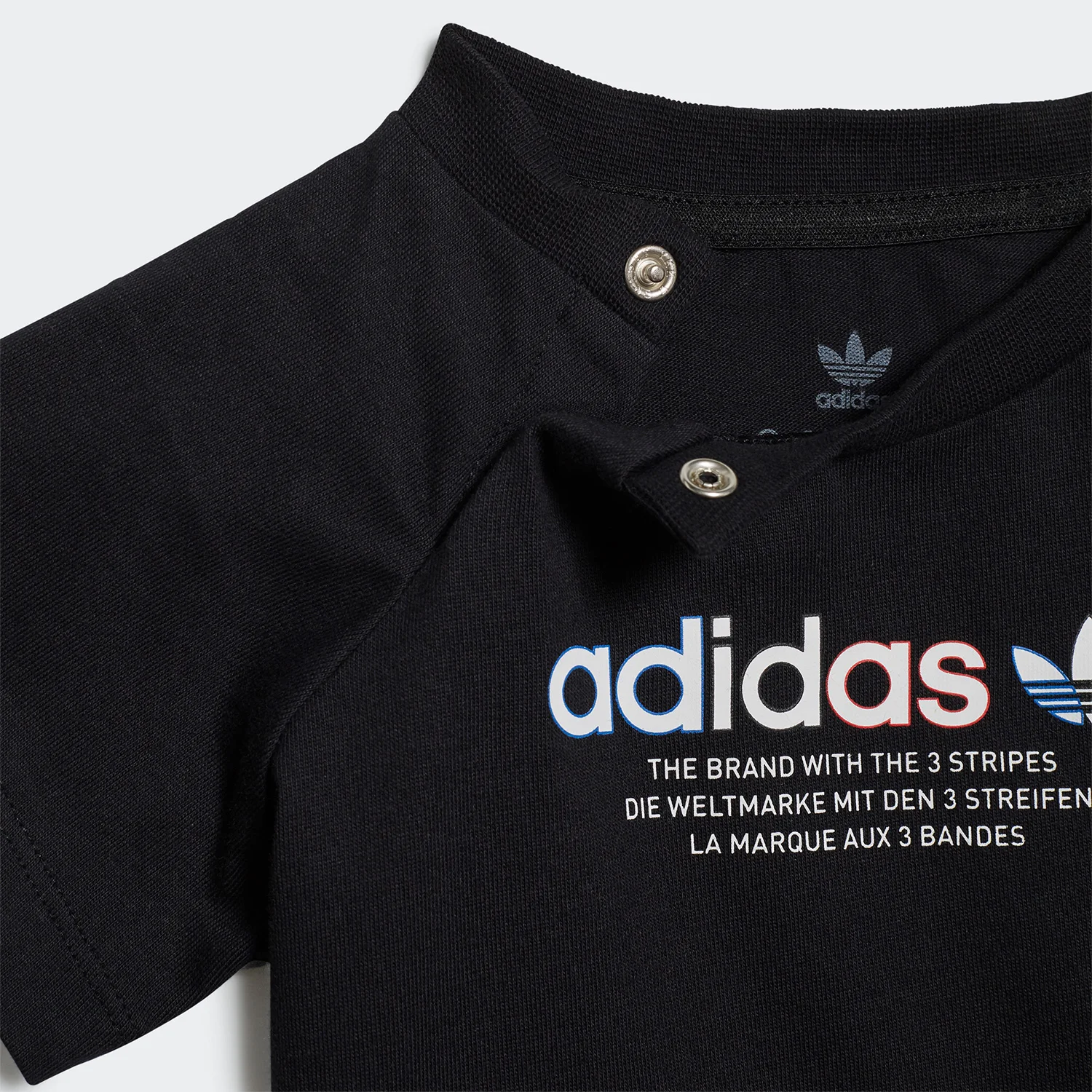 Фото Оригинальная детская футболка Adidas Clover с круглым вырезом и короткими рукавами для повседневного спорта, модель GN7416 №3