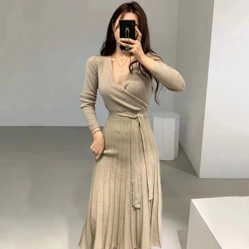 

Fashion Sexy Pleated Knitted Dress Elegant Women Sweater Autumn Winter Long Sleeve Midi Dresses Pullovers Black Vestidos 2022
