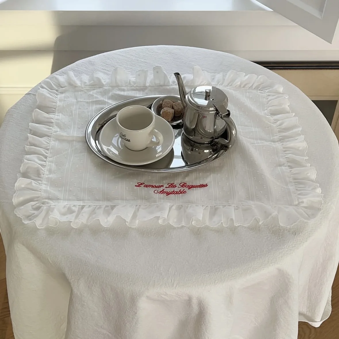 

Кружевные скатерти INS