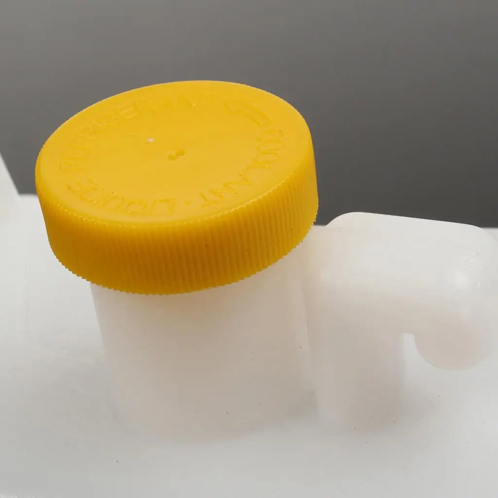 Головка расширительной бутылки бака охлаждающей жидкости для K11 1992-2002