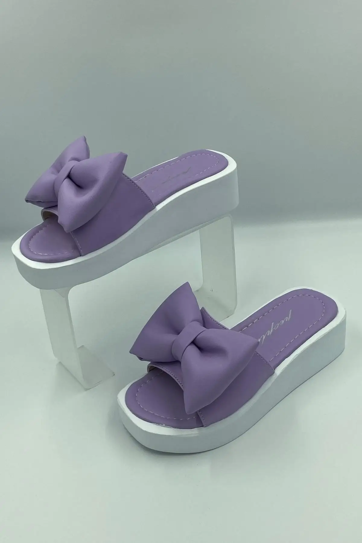 

Women slippers