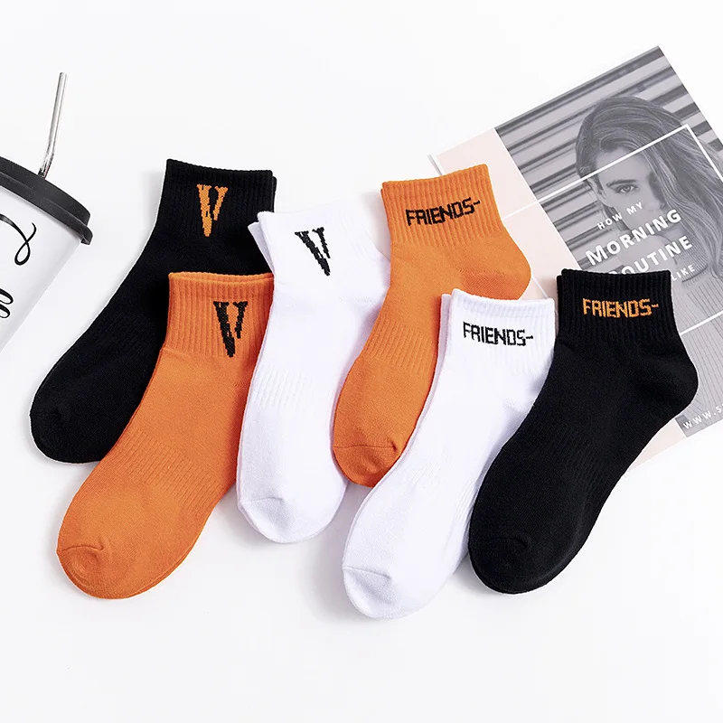 

VLONE Men Socks 100% Cotton Friends Tie Dyed Original Brand Fashion Hip Hop Stockings Couple sports socks Women's Socks Big V 26