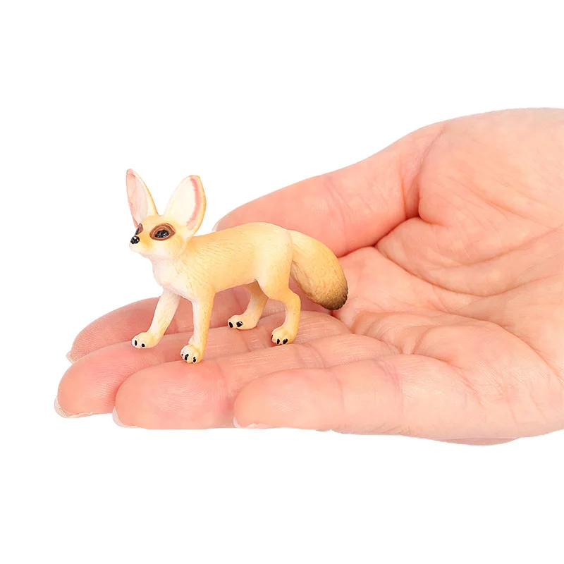 

Статуэтка лисы Фенек из ПВХ