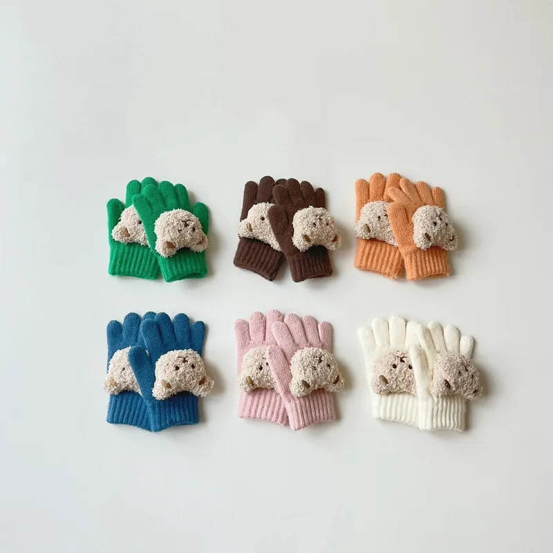 

Оптовая продажа, детские перчатки, зима 2023, Корейская версия, трикотажные теплые детские перчатки с пятью пальцами и маленьким медведем