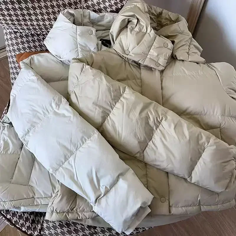 Женский зимний пуховик с капюшоном утепленный для женщин