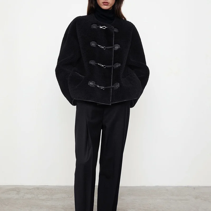 

2022 Autumn Winter Fashion Runway Wool Fur Coat Women Casual Long Sleeve Metal Horn Button Jacket Loose Vintage Senior Warm Coat