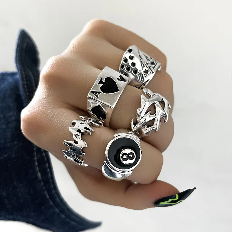 

Korean Fashion Jewelry Poker Ring Vintage Spade Solitaire Creative Butterfly Love Flame Snake Oil Dripping Rings Set for Women