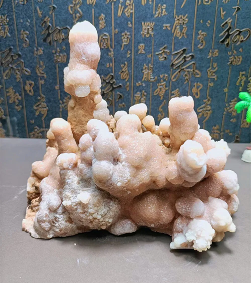 

Natural dwarf stone irregular coarse stone crystal rock specimen mineral treatment living room fashion decoration healing
