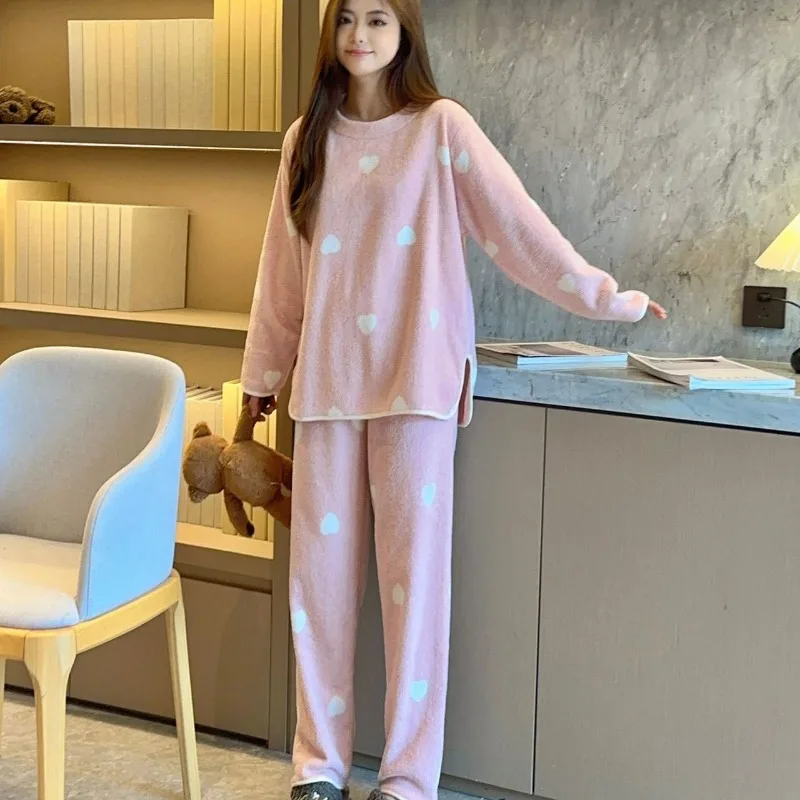 Рисунок 3 - Женская пижама, новинка осень-зима