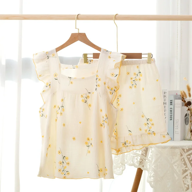 

Пижама женская хлопковая из крепа, свободные дышащие шорты без рукавов, тонкая пикантная ночная рубашка с квадратным вырезом и цветочным пр...