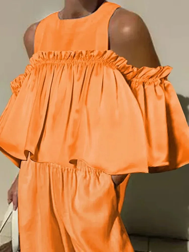 Свободная Женская футболка свободного кроя с открытыми плечами и оборками