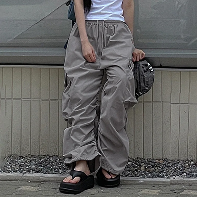 

Брюки женские с эластичным поясом, широкими штанинами и карманами