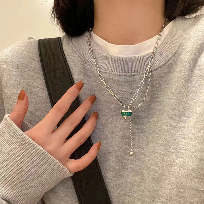 

Hip Hop Cool Style Neck Chain Green Love Pendant Necklace Female 2022 New Color Matching Clavicle Chain Necklace Jewelry Collier