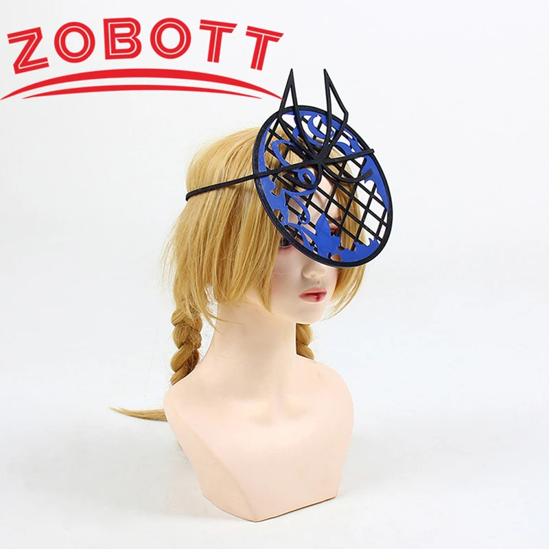 

Головной убор из ПВХ с имитацией огня и эмблемы «Плющ»