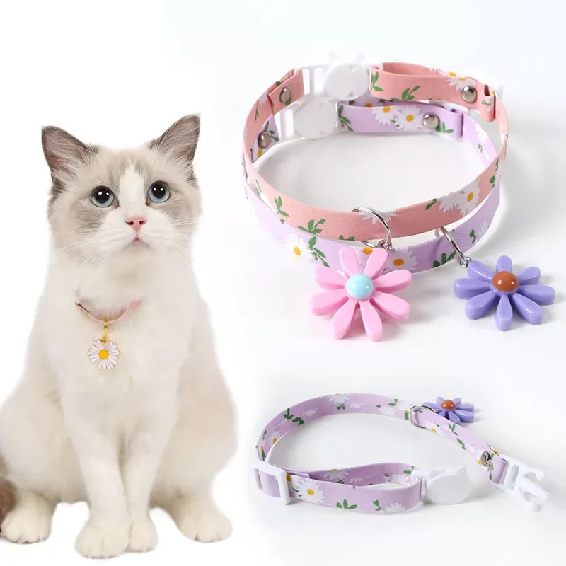 

2023New Pets Cats Collars Daisy Flower Pattern With Hollow Bell Collars For Cats Kitten Collars Lead Leash Home Pet Supplies