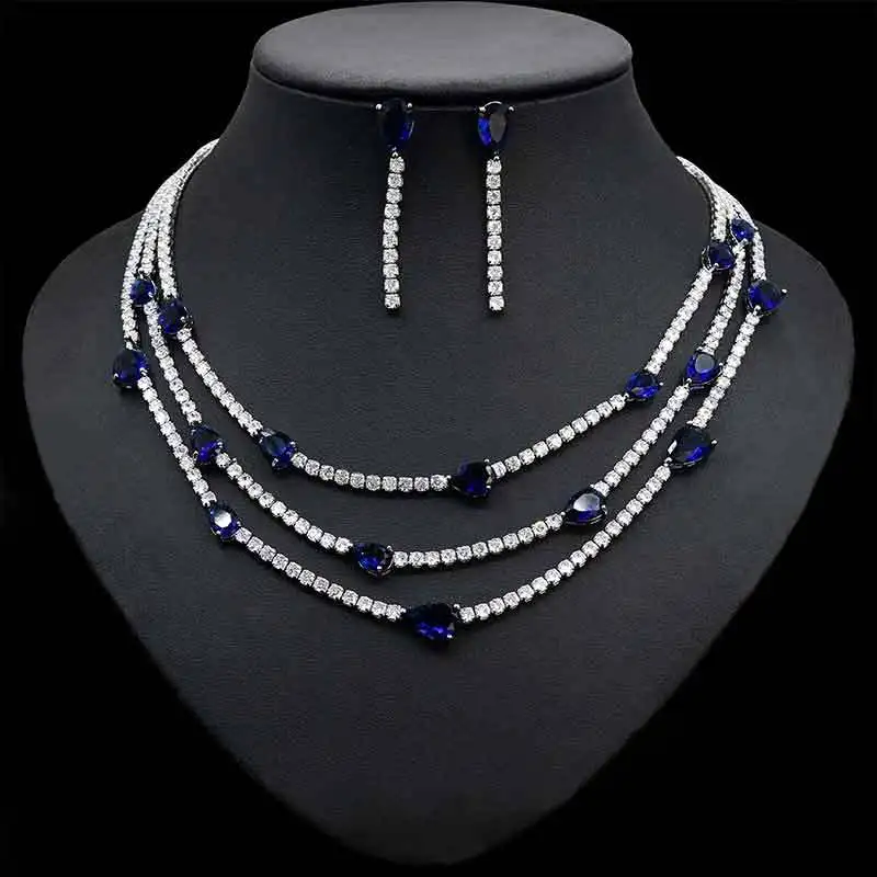 Комплект из колье и серёг с фианитом