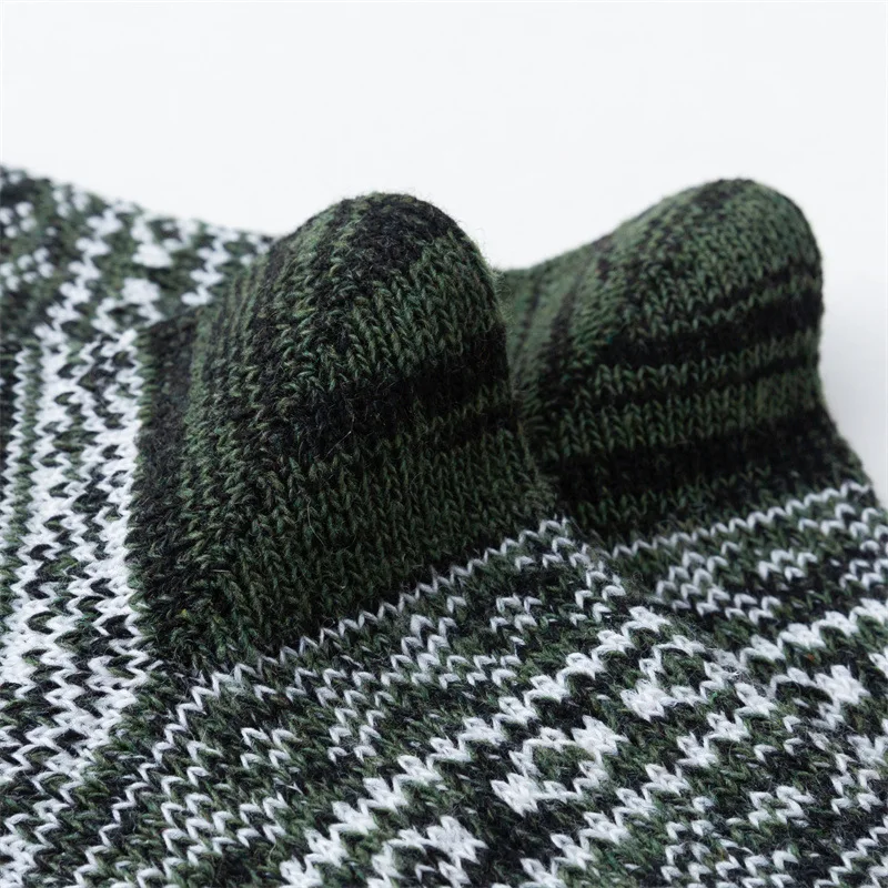 5 Pairs Wool Socks for Women Winter Soft Warm Thick Knit Breathable Moisture-wicking Middle Tube Cabin Cozy Crew Socks