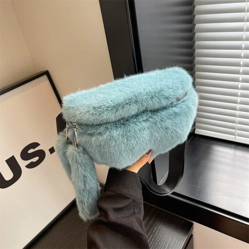 

Winter Plush Chest Bags for Women Fluffy Faux Fur Bag Warm Soft Crossbody Bag Female Purses and Handbags Fashion Shoulder Bags