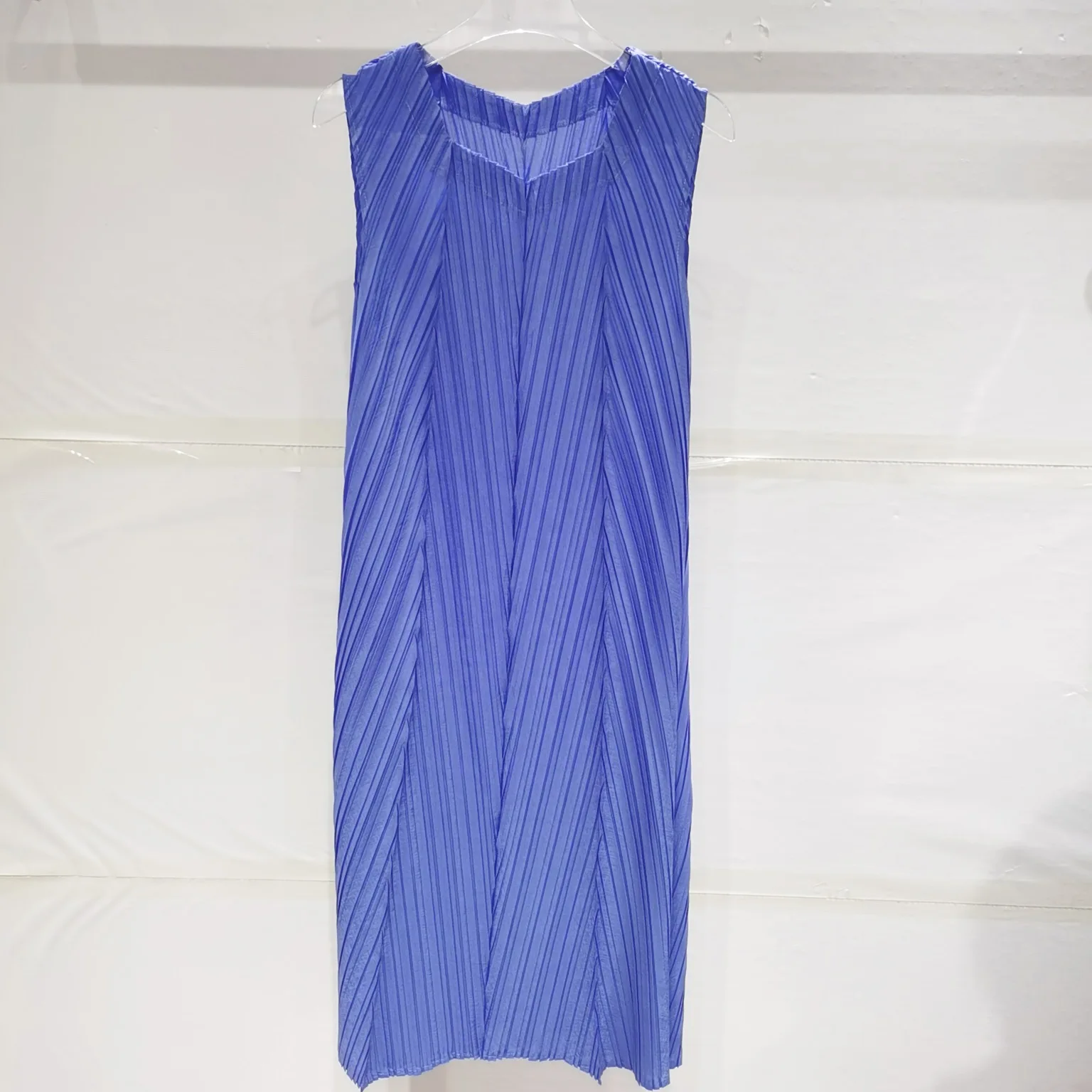 

2023 Summer Pleated Simple Fashion Loose Dress Solid Color Crew Neck Sleeveless Suspender Khaki Casual A-line Skirt Pleats