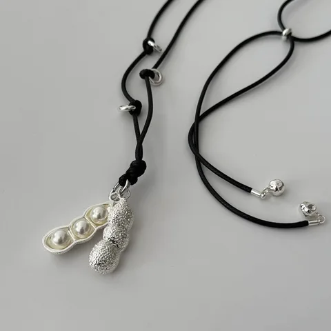 Ожерелье с подвеской в виде арахиса