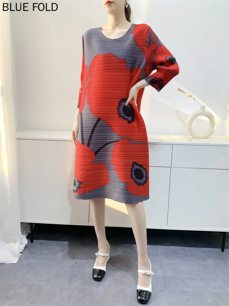 

MIYAKE/Плиссированное женское платье с принтом; Сезон весна-лето; Новый продукт; Свободное и тонкое платье для путешествий; Маленькое групповое платье