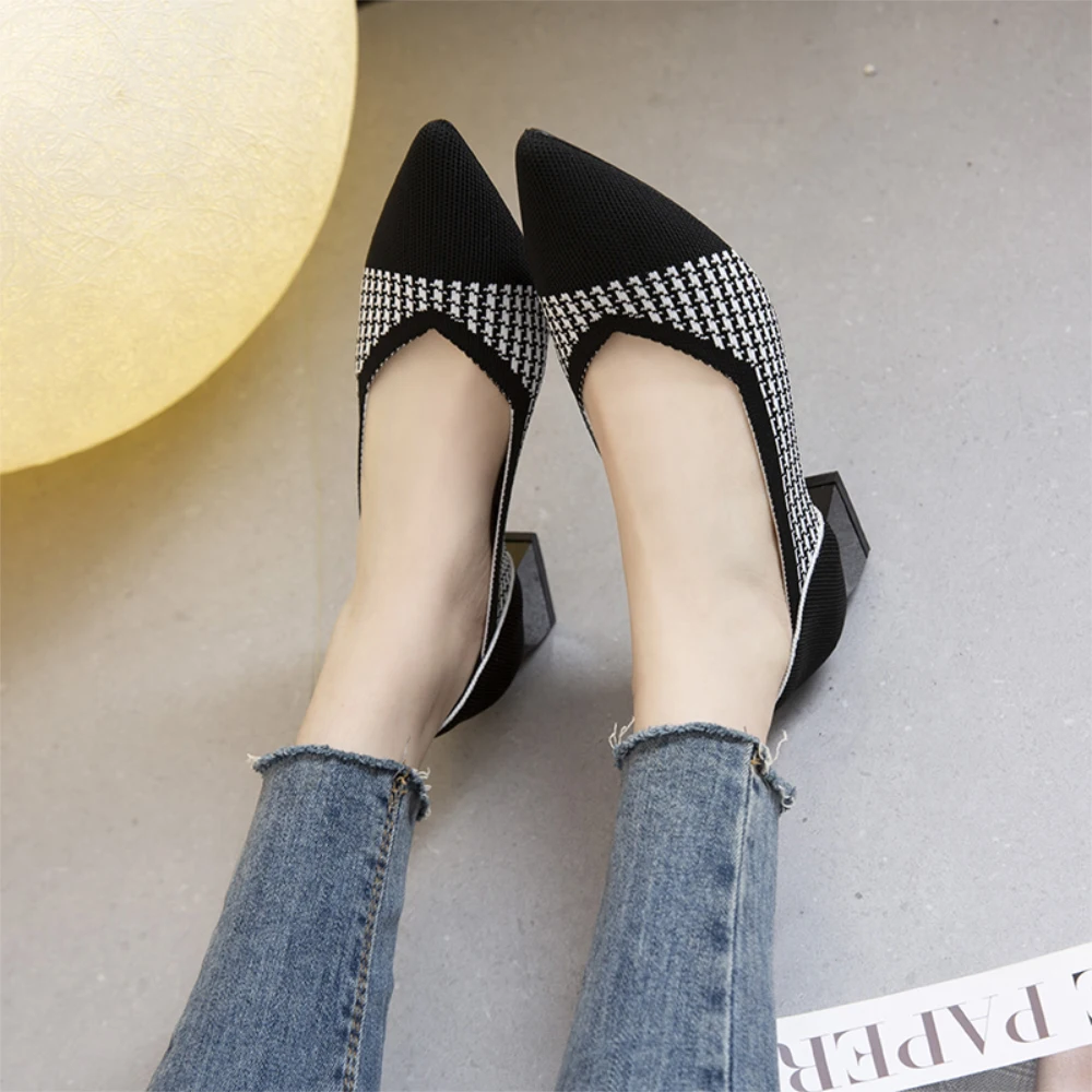 Japanese knitted single shoes 2023 new all-match breathable thick heel pointed soft sole flying knitting single shoes female