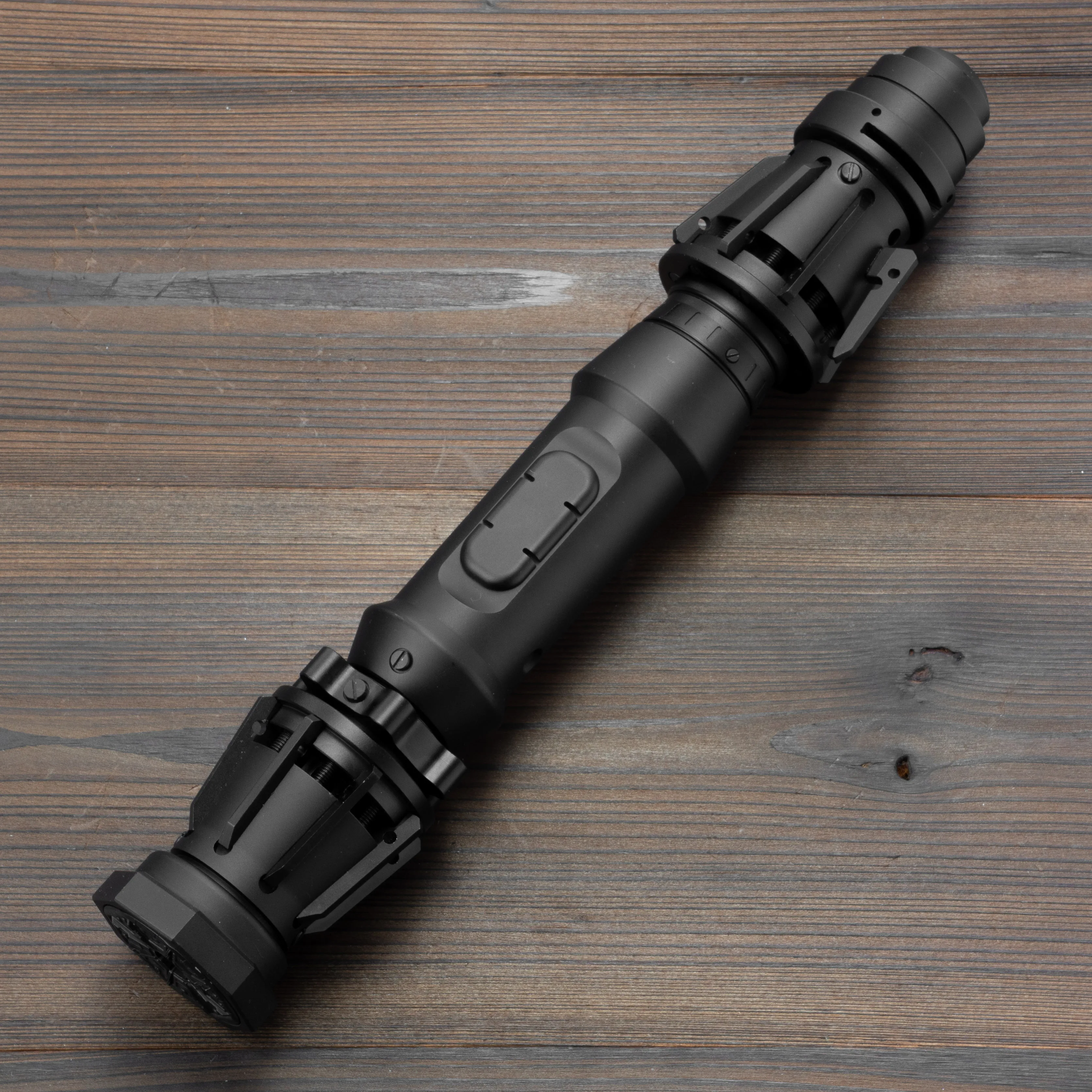 Рисунок 4 - Лазерный меч Elf Sabers с платой proffie2.2