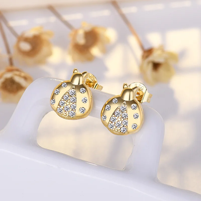 

2022 Korean Fashion New Style Adorable Seven Star Ladybird with Diamond Set Small Ear Studs Earrings for Women's femeninos