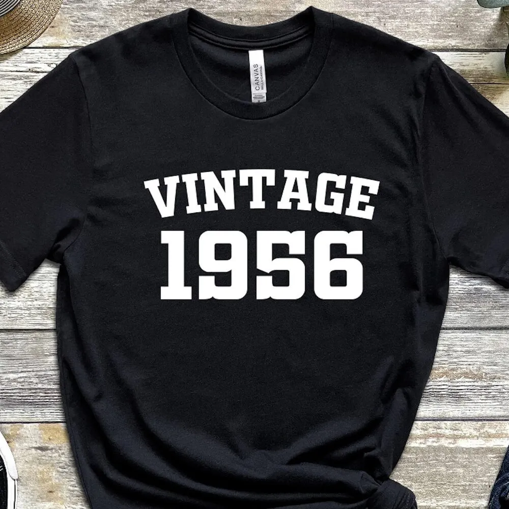 Винтажная индивидуализированная футболка 1956 66 дней рождения