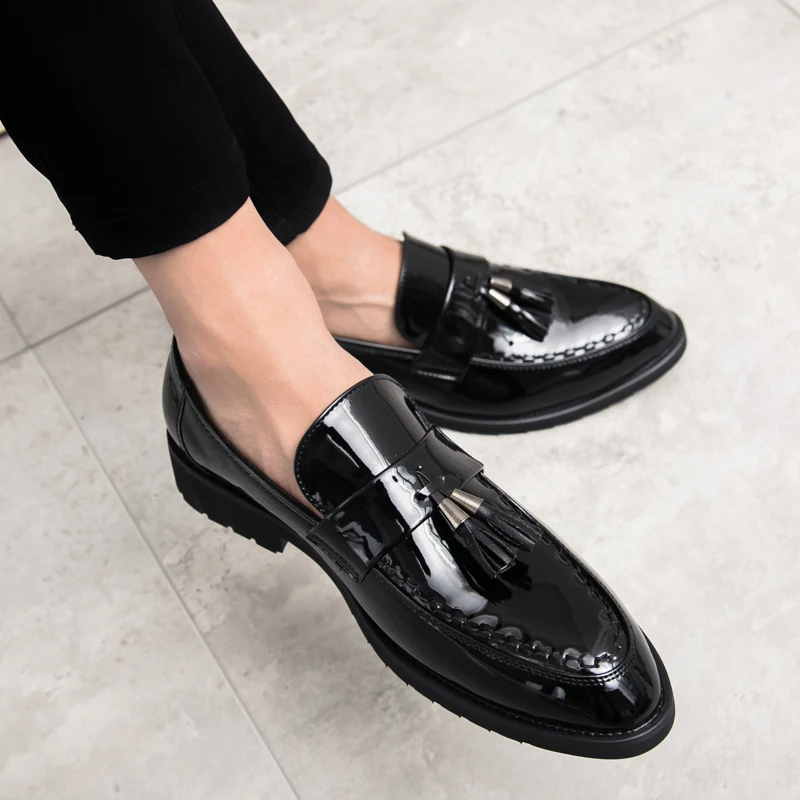 

Men Casual Shoes Breathable Leather Glossy Loafers Business Office Shoes Men Driving Moccasins Comfortable Slip On Tassel Shoes