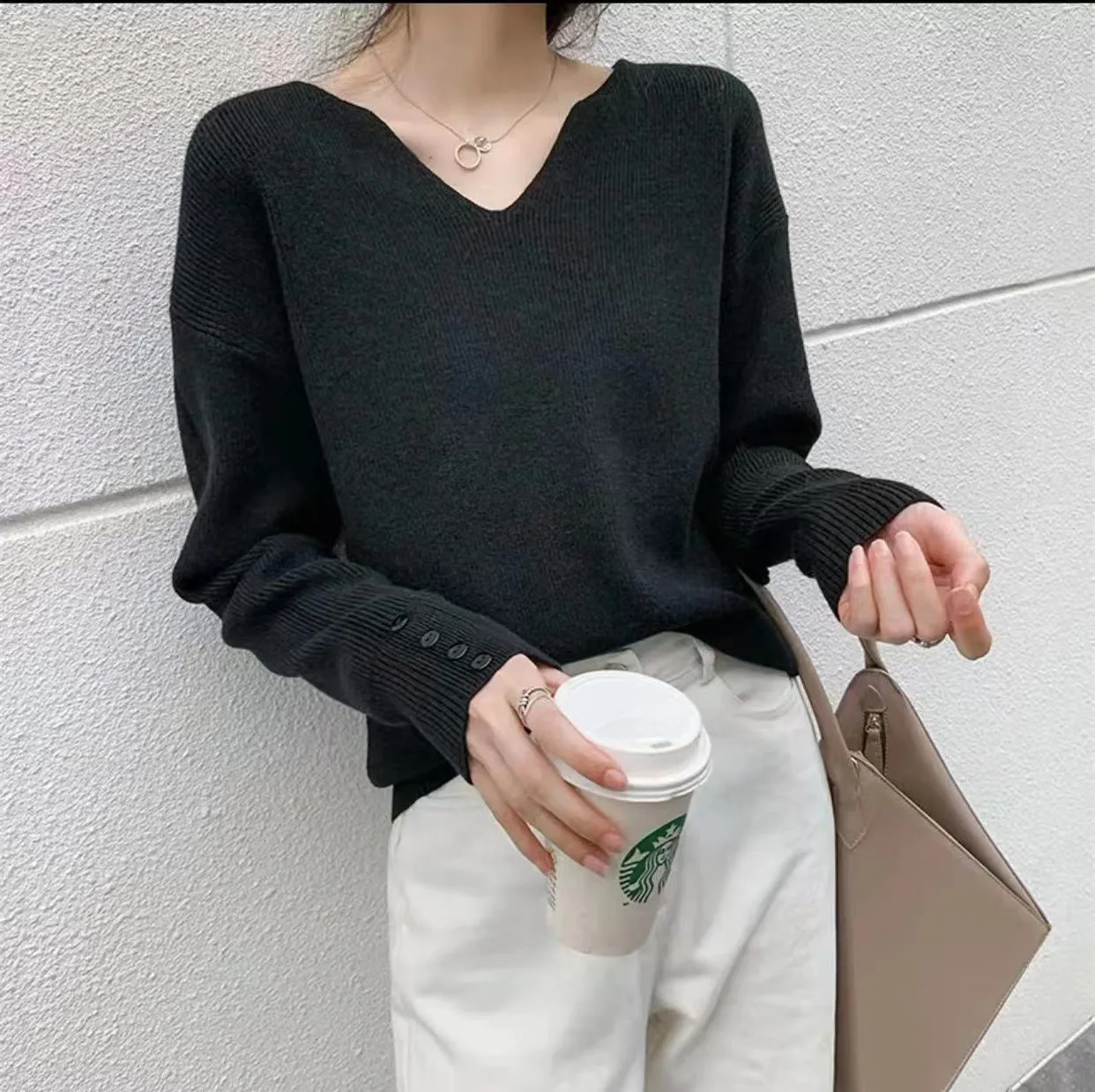 

Light mature fashion casual V-neck bottomed knitwear women's autumn new style simple and versatile thin sweater coat