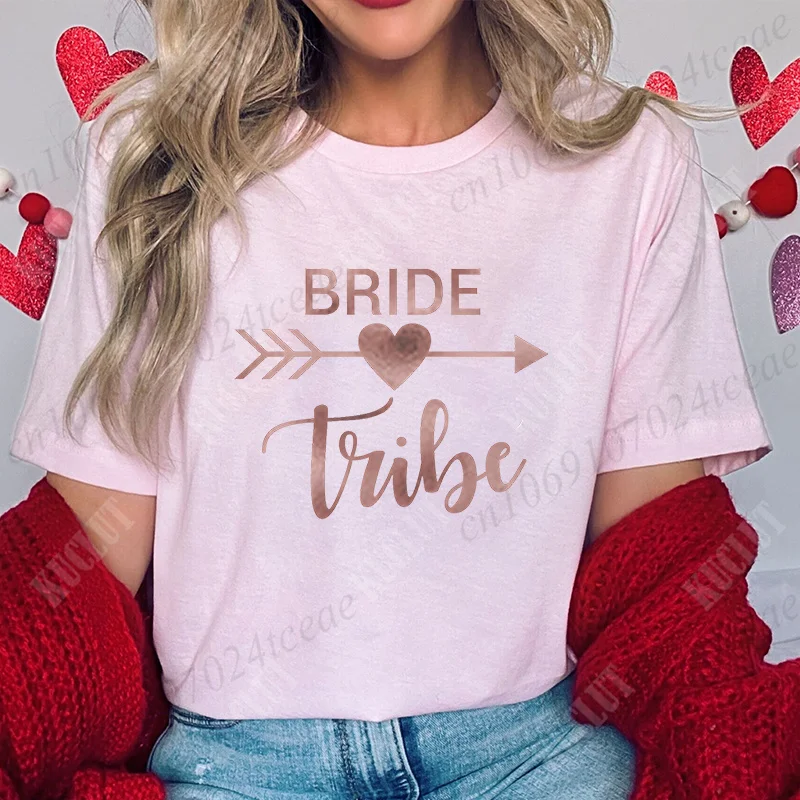 Bridesmaid Team Bride Tribe T-shirt Golden Font Print Short Sleeve Tees Bridal Shower Wedding Tops Bachelorette Party Evjf Shirt